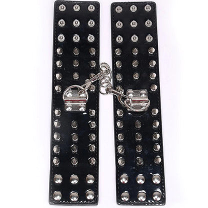 Algema com Corrente e Fivelas com Pinos